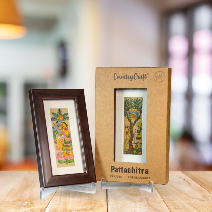 Country Craft - Tadapatra Miniature Frame – Hand-Etched Palm Leaf Pattachitra Art