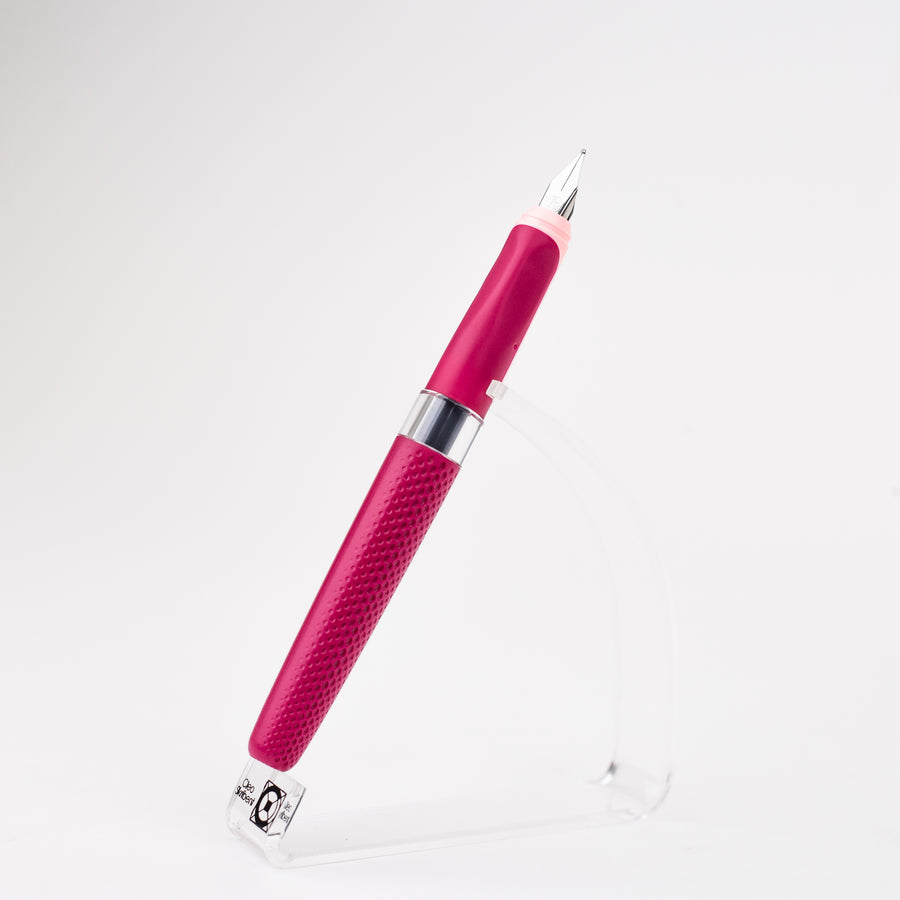pelikan-Ilo-P475-fountain-pen-red-open-view