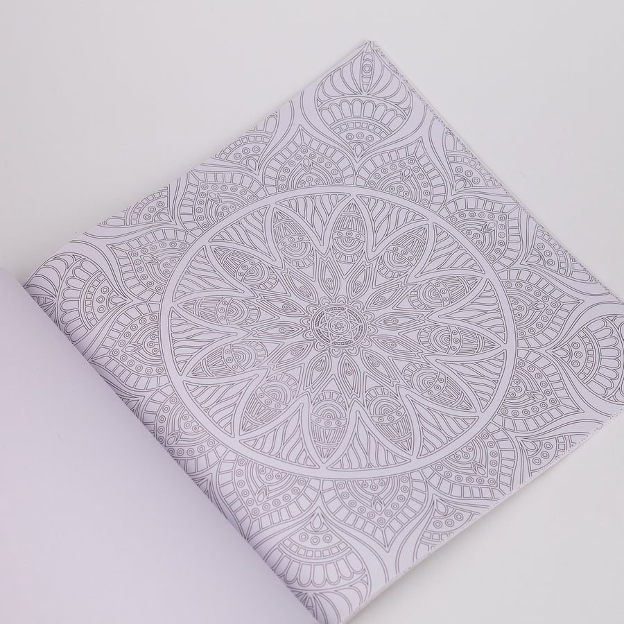Refreshing Mandala Colouring Book For Adults (Paperback)
