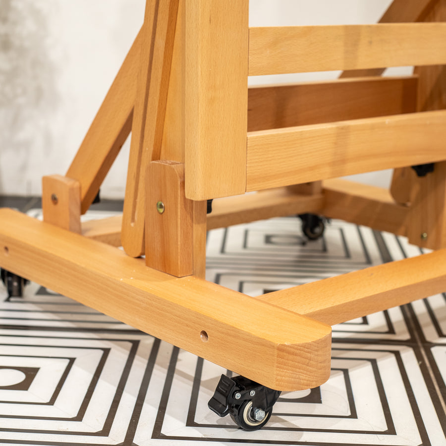 Professional Artist Wooden Easel