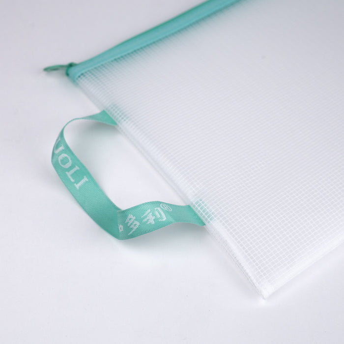 Zipper-pouch-bag-light-green-A4-close-up-view