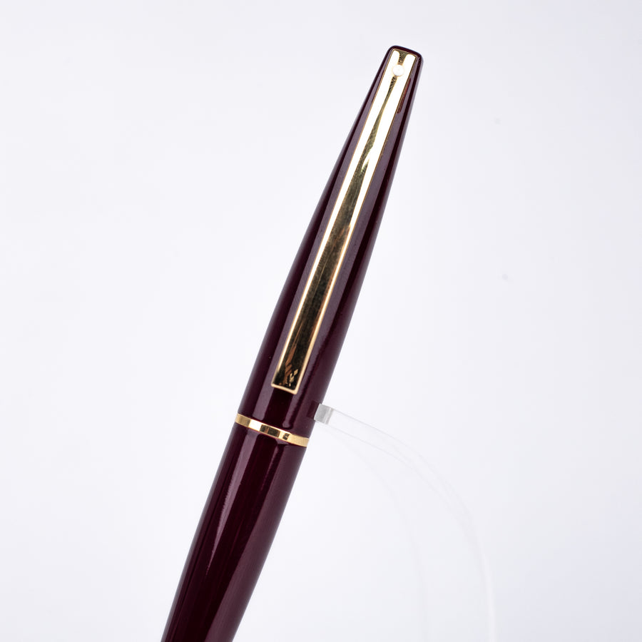 sheaffer-taranis-wine-gt-rollerball-pen-9443-cap-view