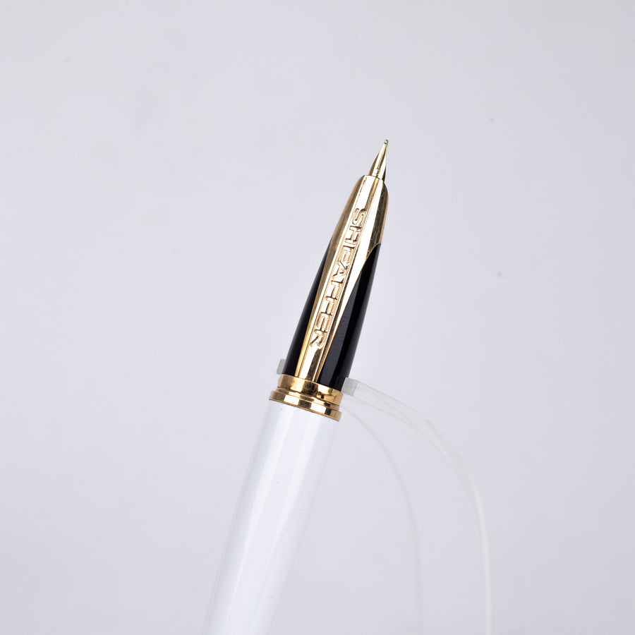 sheaffer-taranis-white-gt-fountain-pen-9443-nib-view