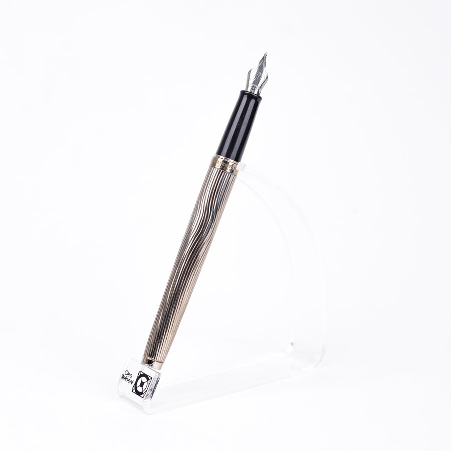 waterman-hemisphere-deluxe-metal-ct-fountain-pen-open-view