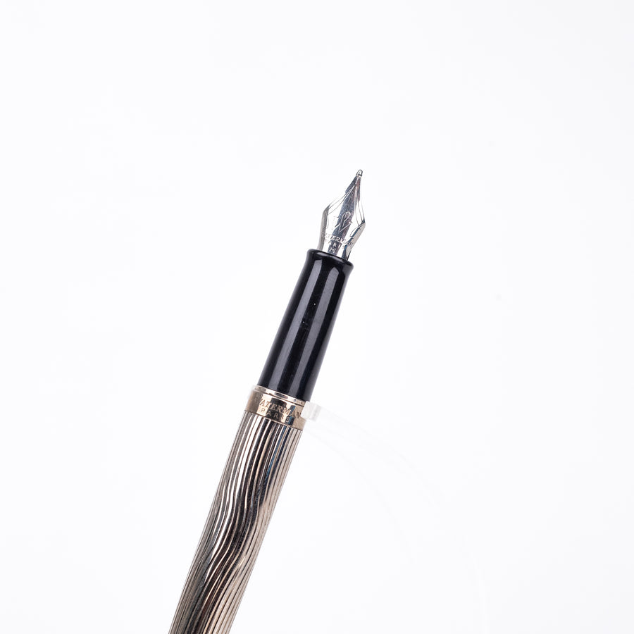 waterman-hemisphere-deluxe-metal-ct-fountain-pen-nib-view