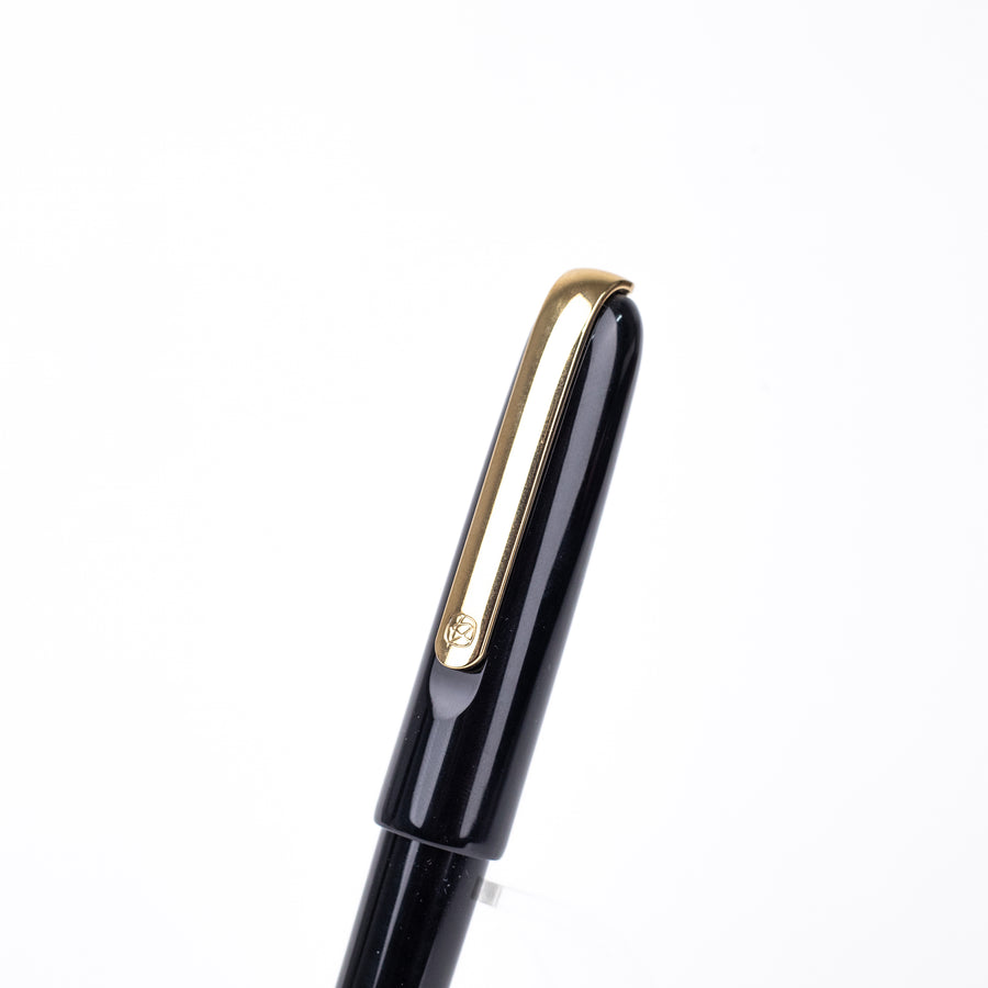 kaco-master-0.5mm-black-roller -pen-cap-view