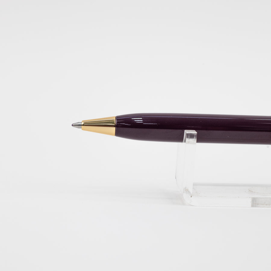 lapis-bard-contemporary-ballpoint-pen-with-gold-trim- bordeaux-nib-view