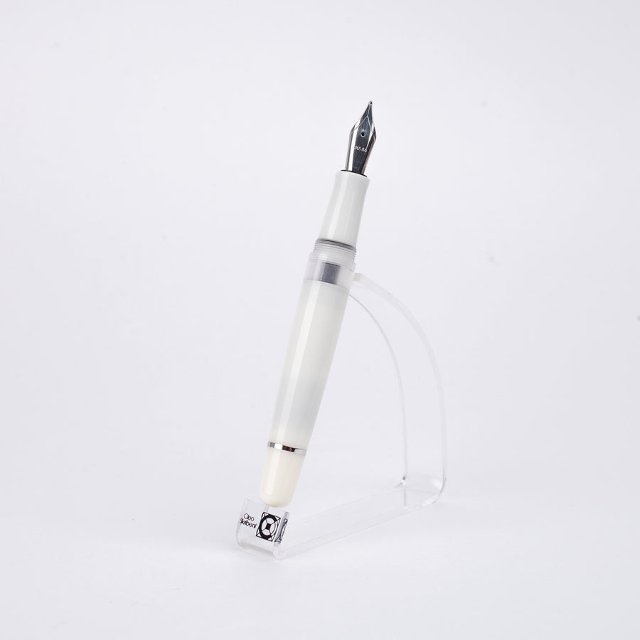 Opus 88 Jazz Fountain Pen - Solid White