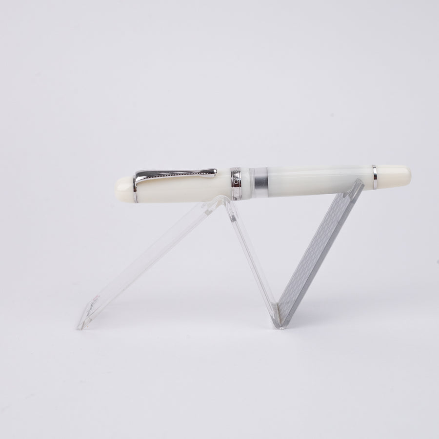Opus 88 Jazz Fountain Pen - Solid White