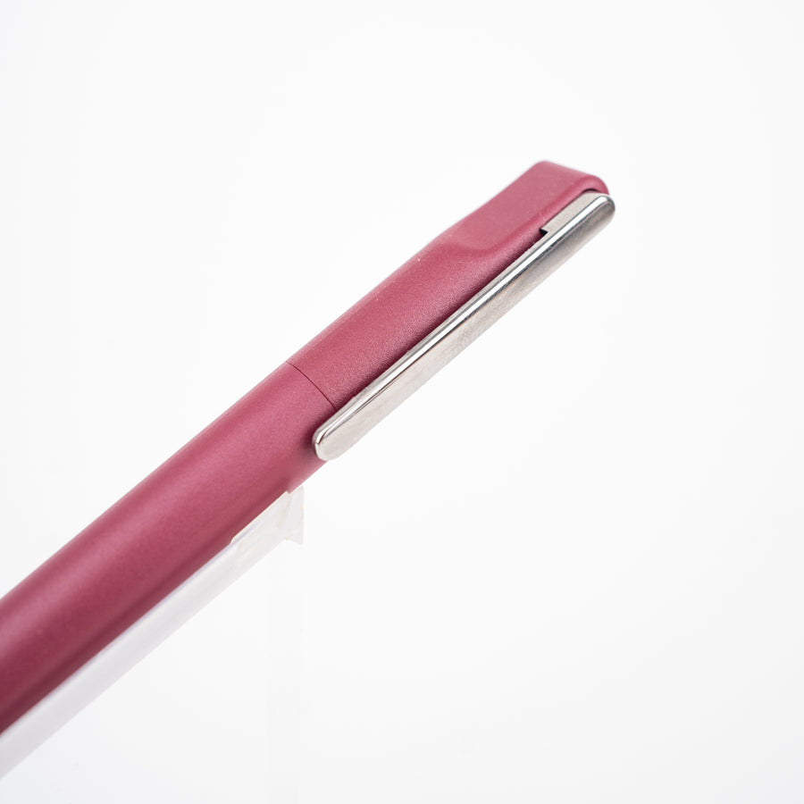 lamy-xevo-ballpoint-pen-burgundy-cap-view