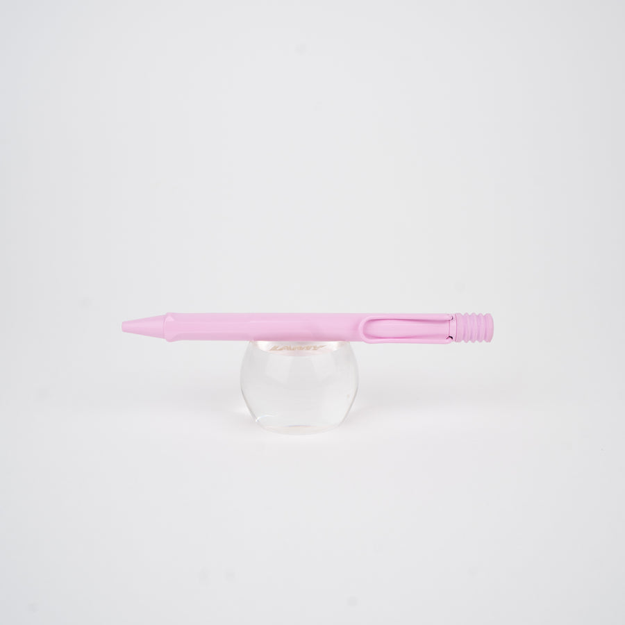 lamy-safari-ballpoint-pen-light-rose-side-view