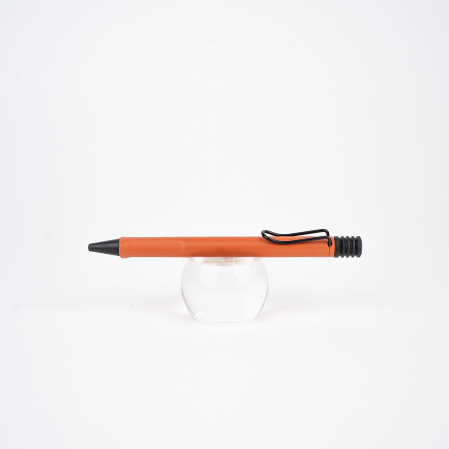 lamy-safari-ballpoint-pen-terra-red-side-view