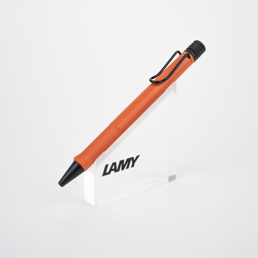 lamy-safari-ballpoint-pen-terra-red-front-view