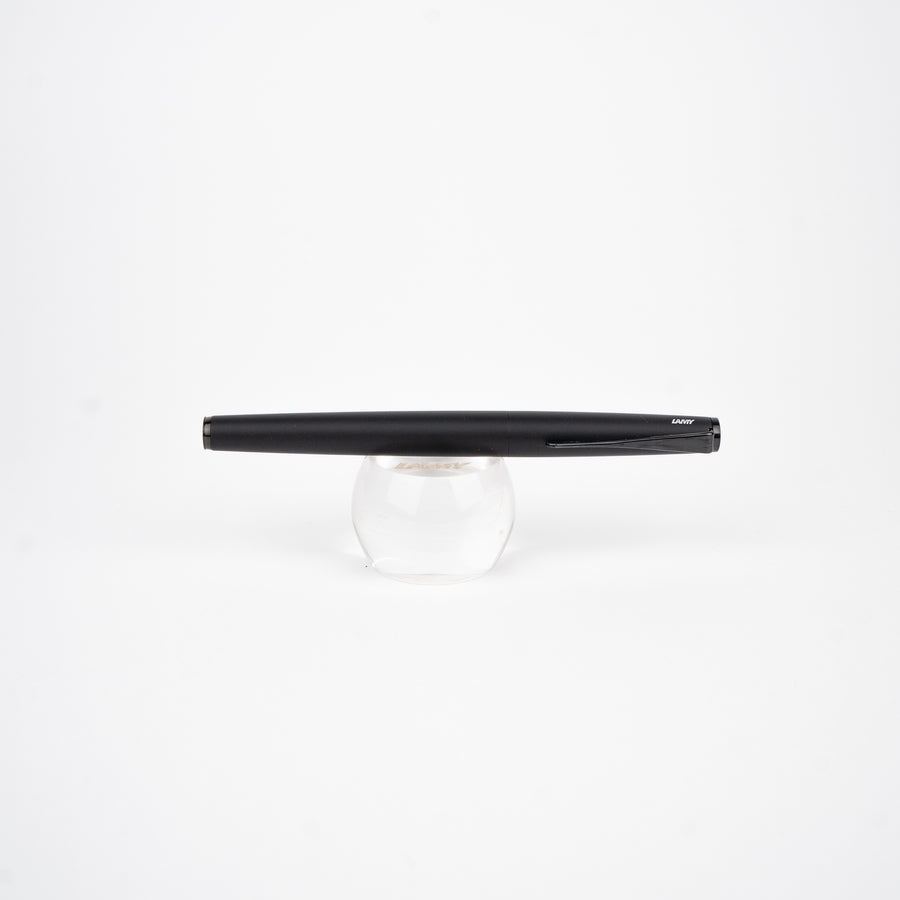 lamy-studio-lx-all-black-fountain-pen-side-view
