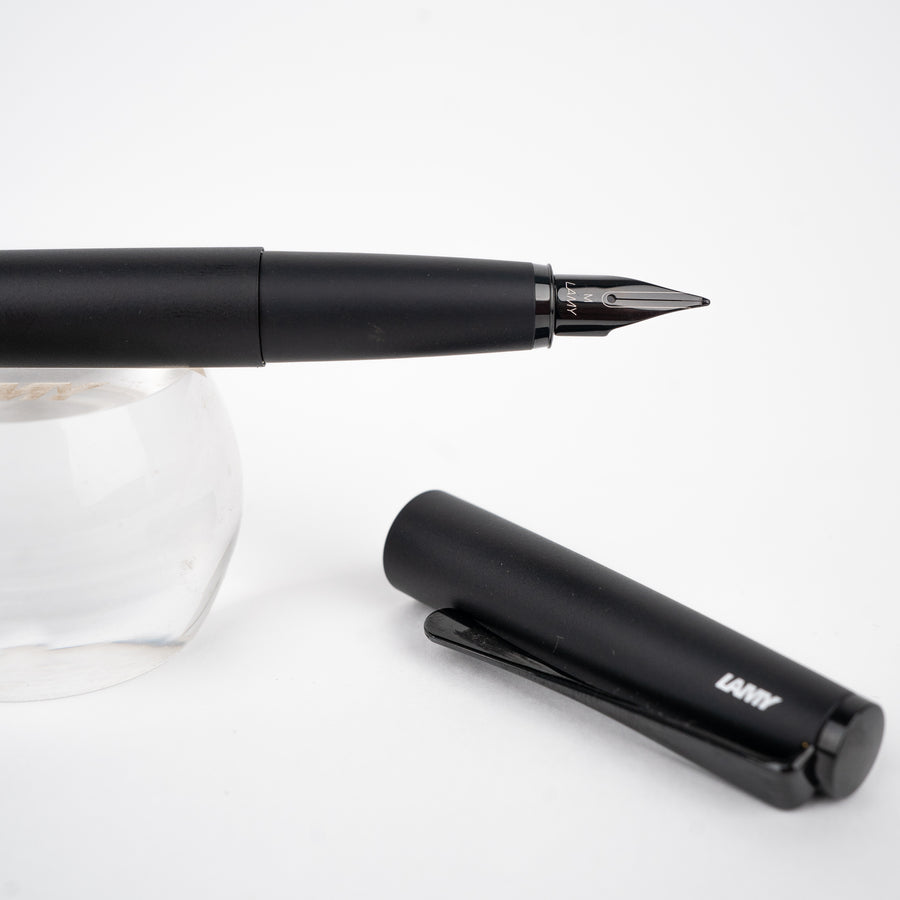 lamy-studio-lx-all-black-fountain-pen-nib-view-1