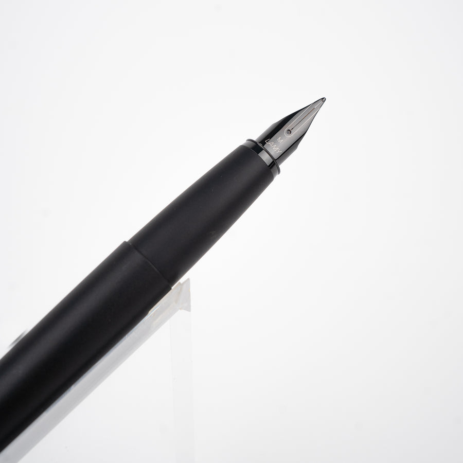 lamy-studio-lx-all-black-fountain-pen-nib-view