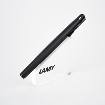 lamy-studio-lx-all-black-fountain-pen-close-view