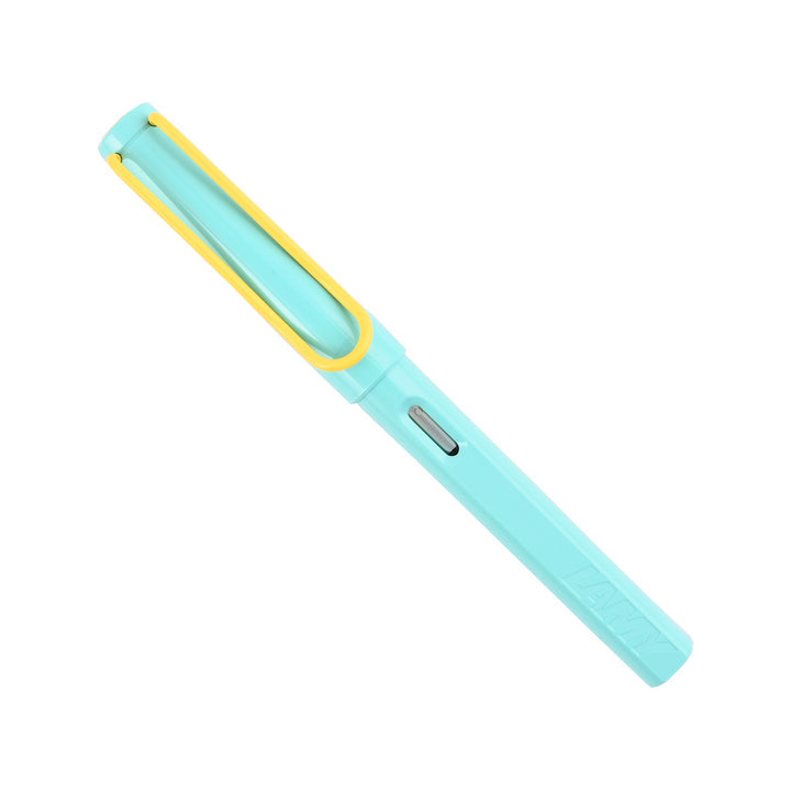 lamy-safari-fountain-pen-pina-colada-(M)-close-view