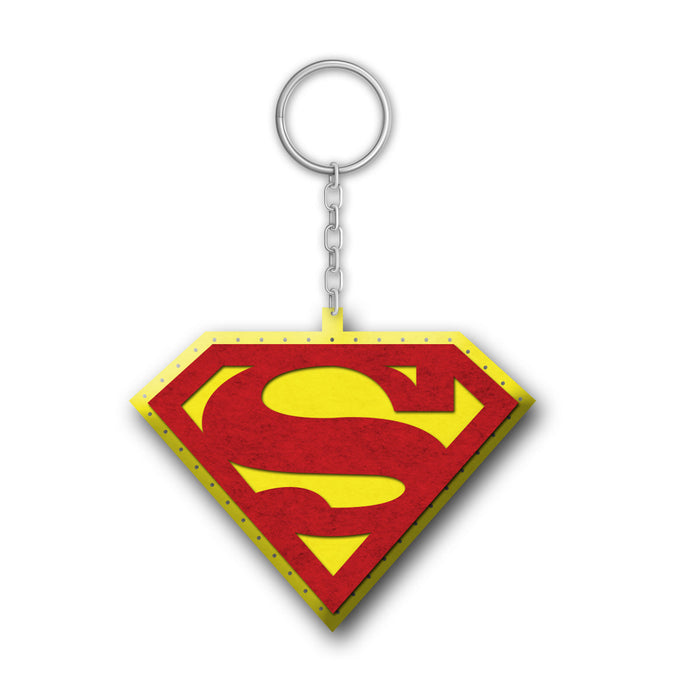 iCraft DIY Felt Keychain – Superman