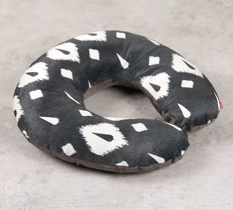 India Circus – Conifer Symmetry U-Shape Neck Pillow